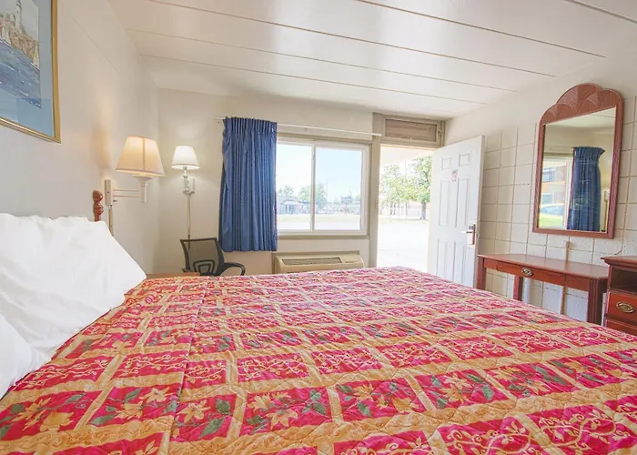 Hotel Near Downtown By Oyo 2*